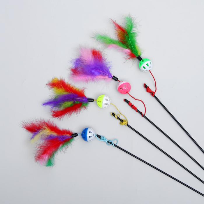 Дразнилка-удочка с пластиковым шариком и перьями, микс цветов